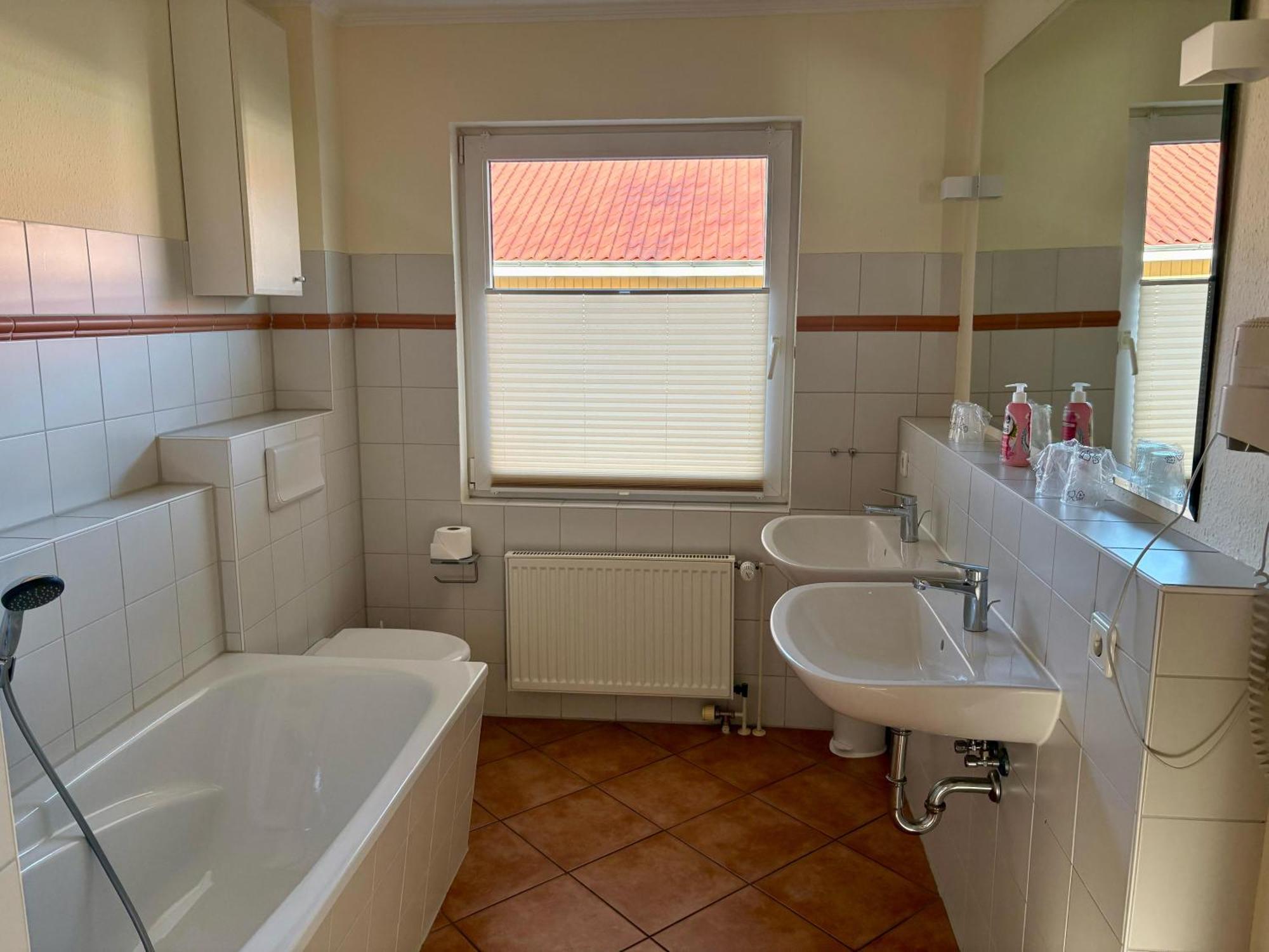 Ellen Hotel Harrislee Bagian luar foto